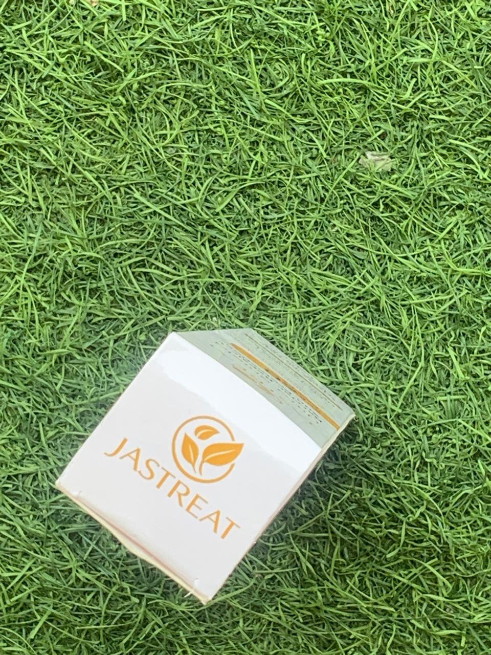 JASTREAT Ultra shield sunscreen  SPF 60 PA+++ with 2% Niacinamide (100ml)